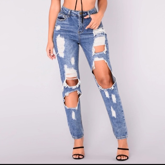 Distressed FashionNova Jeans - Picture 1 of 3